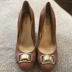 Guess leather shoes 9 pumps/wedge for work/school